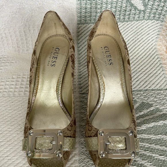 Guess by Marciano Logo heels. - Picture 6 of 6